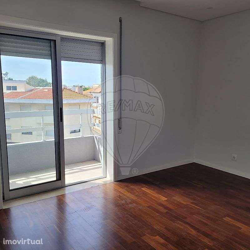 Apartamento T3 para arrendamento - Grande imagem: 2/14