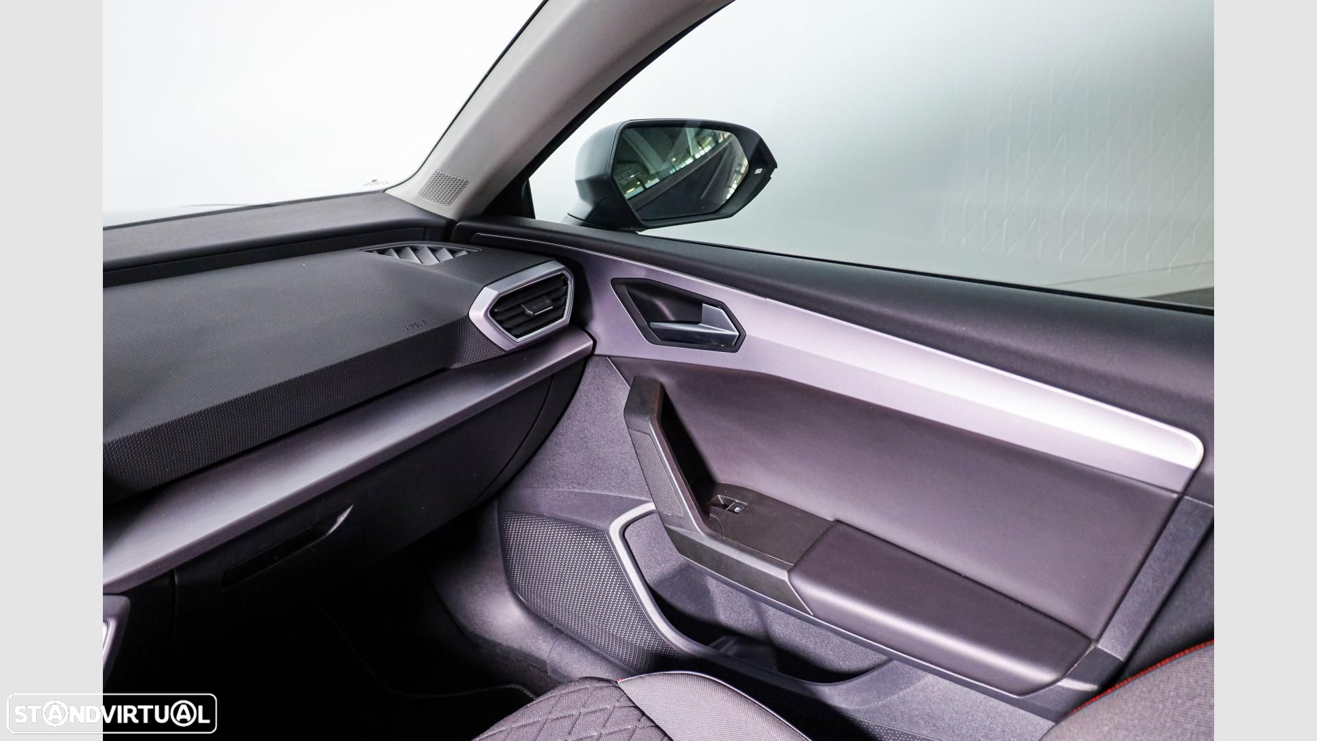Cupra Leon 1.5 eTSI MID DSG - 16
