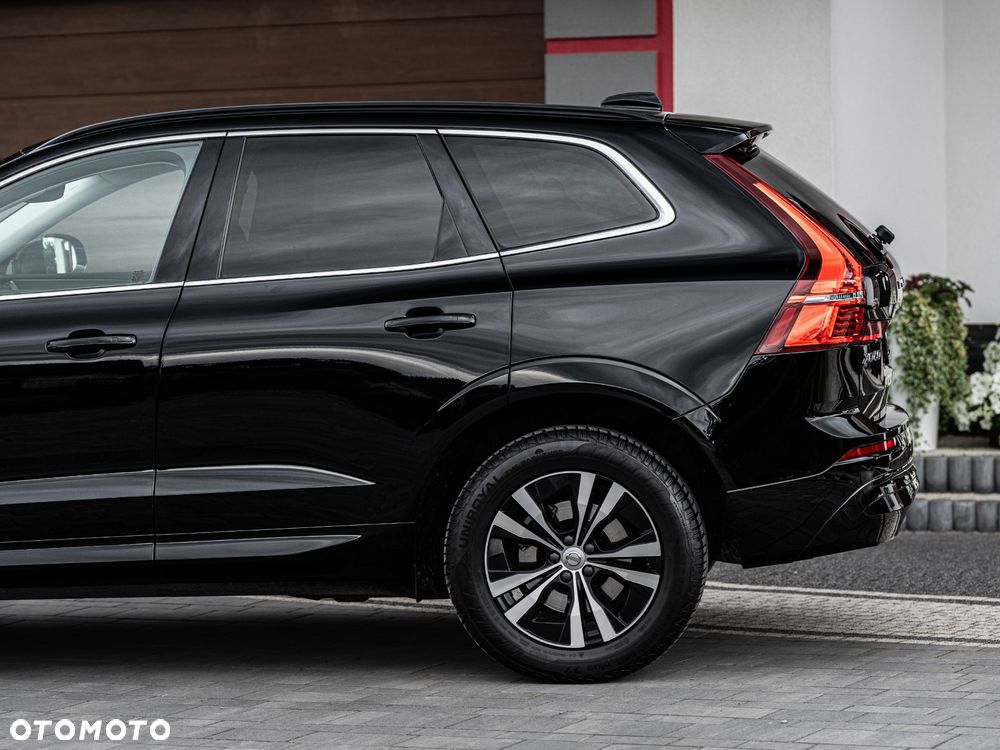 Volvo XC 60 B4 D AWD Geartronic Momentum Pro - 8