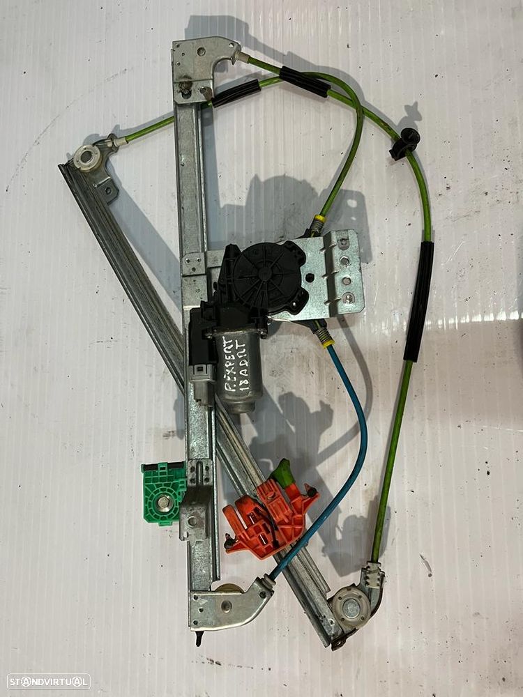 Elevador direito Peugeot Expert ano 2008 - 1
