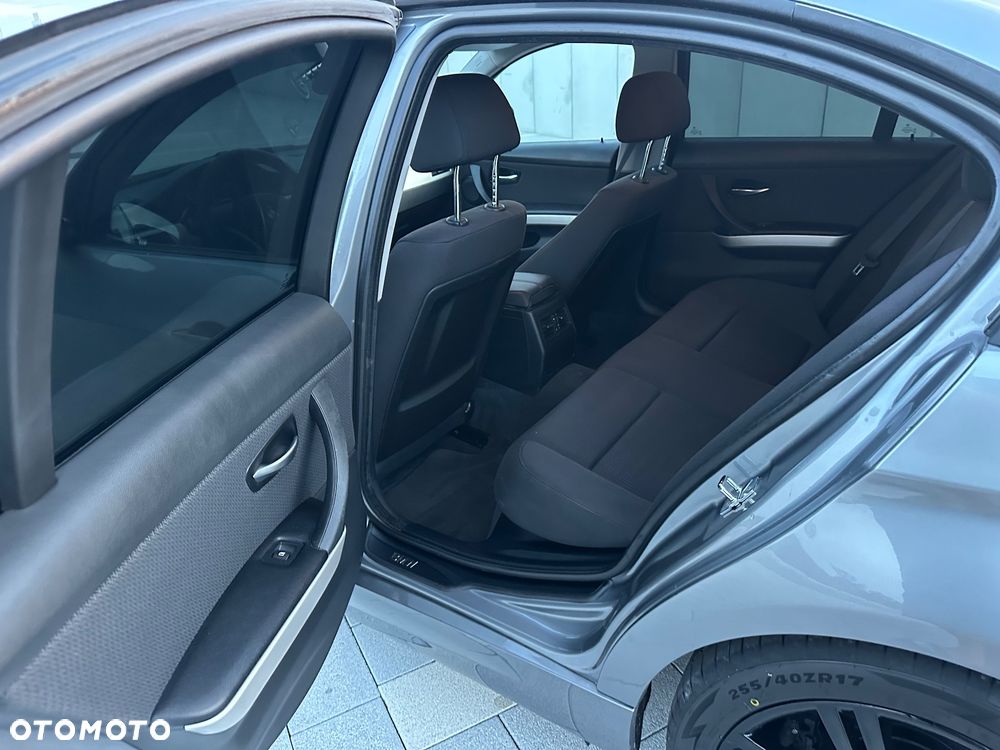 BMW Seria 3 320d DPF Edition Fleet Lifestyle - 14