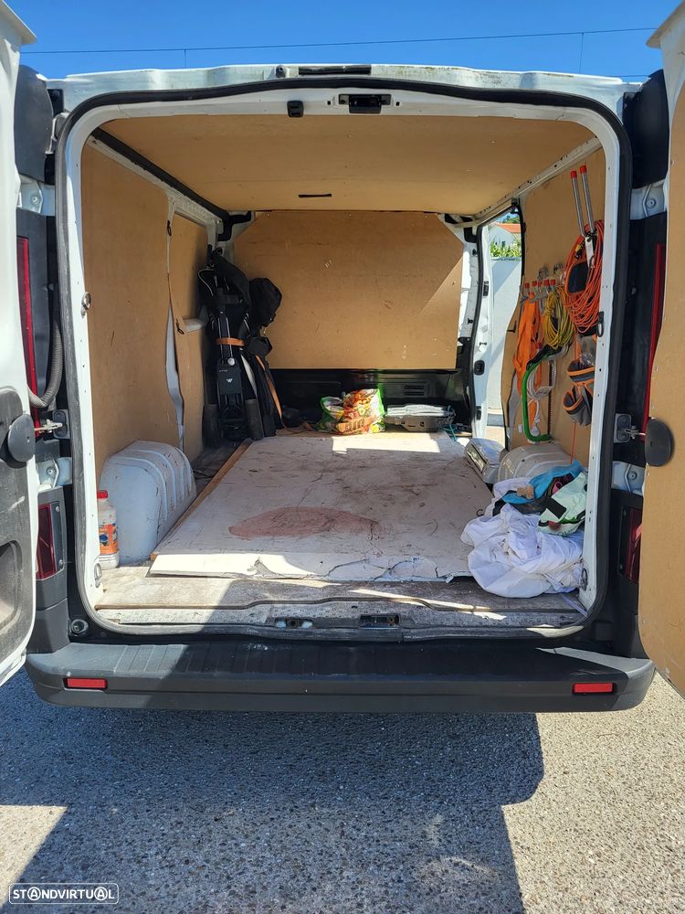 Renault Trafic - 13