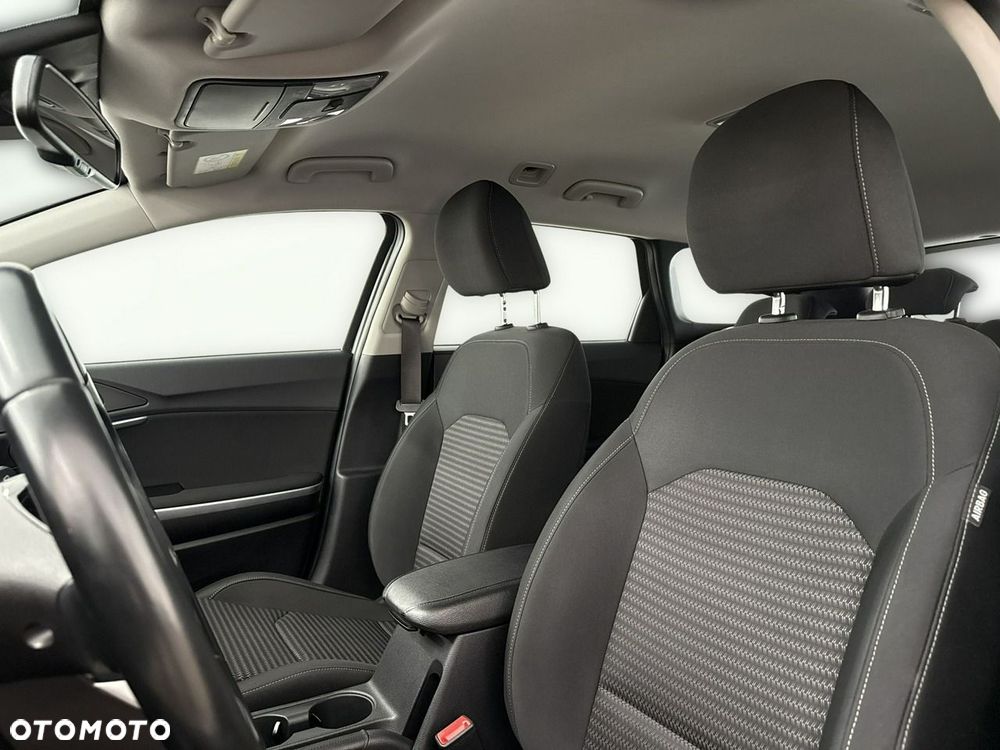 Kia Ceed - 12