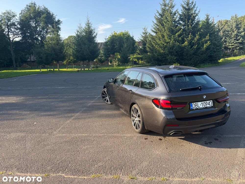 BMW Seria 5 530d xDrive mHEV M Sport sport - 4