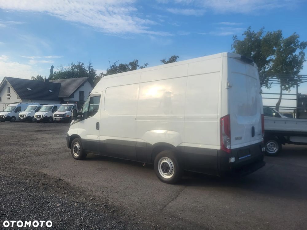 Iveco Daily blaszak zabudowa warsztatowa klima sprowadzony super stan - 6