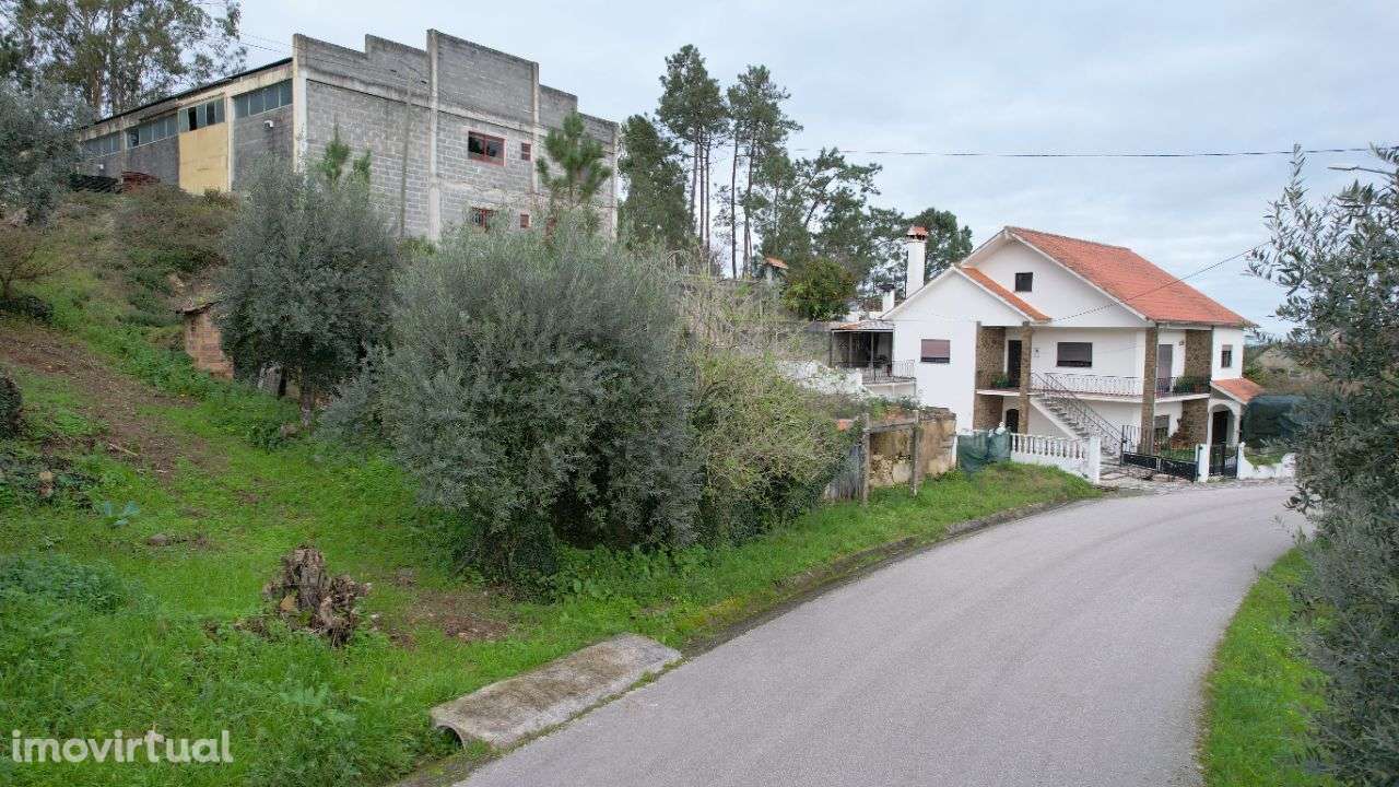 Moradia de 55m2 inserida num terreno de 450m2 - Grande imagem: 5/14