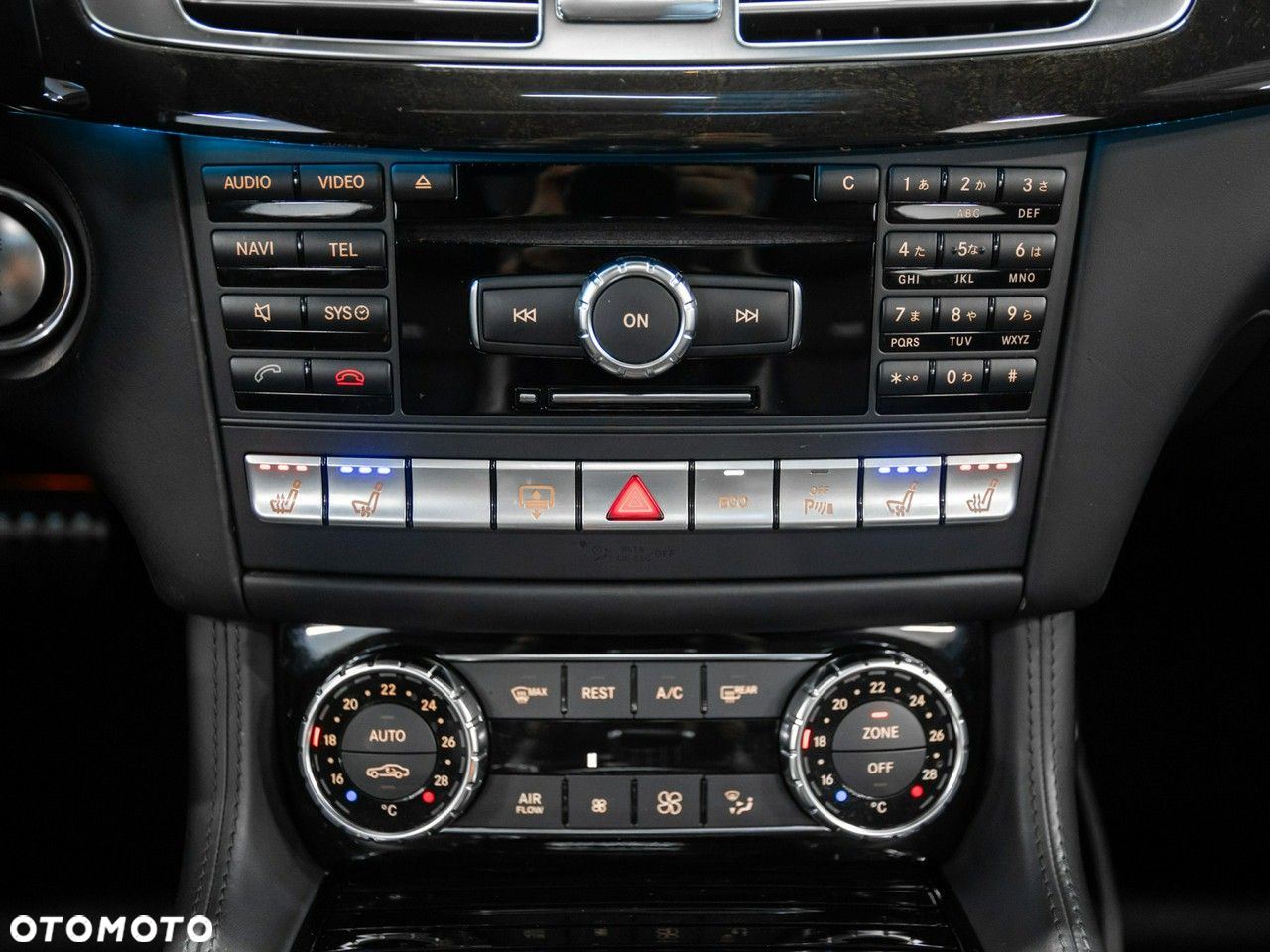 Mercedes-Benz CLS - 30
