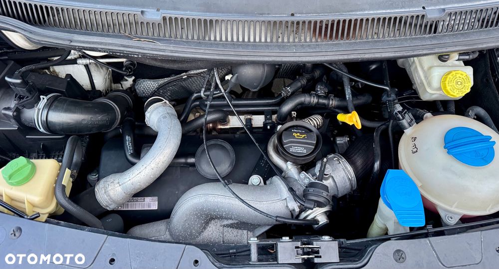 Volkswagen Caravelle - 30