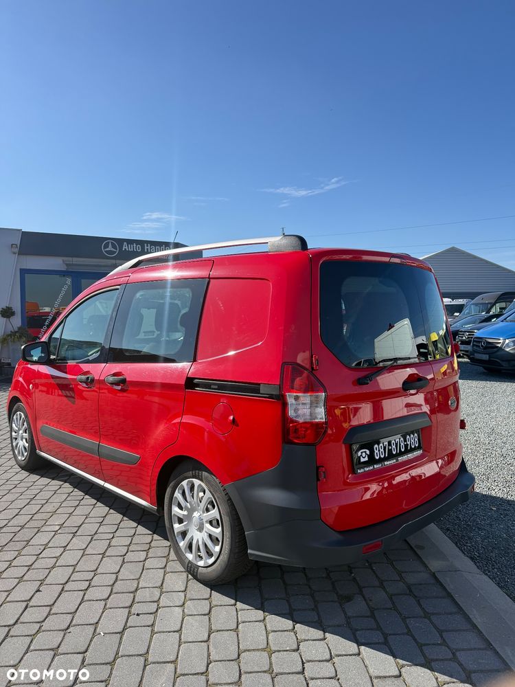 Ford Tourneo Courier - 4