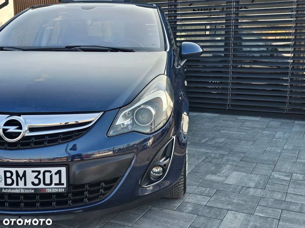 Opel Corsa 1.4 16V Cosmo - 23