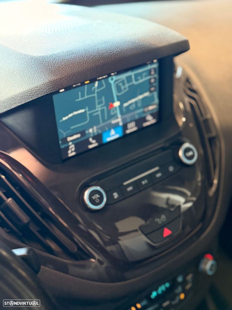 Ford Tourneo Courier 1.0 EcoBoost Titanium - 19