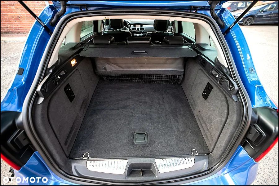 Renault Laguna dCi 110 FAP Sportway - 37