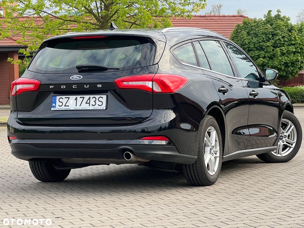 Ford Focus SW 1.0 EcoBoost Titanium - 9