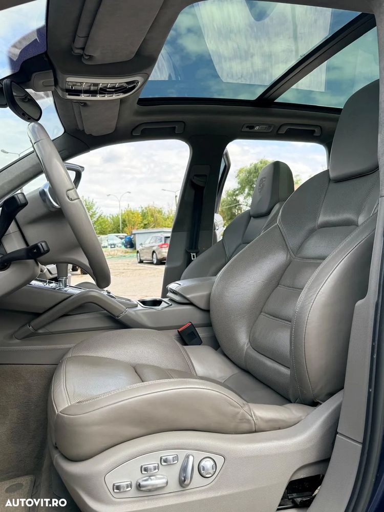 Porsche Cayenne 3.0 L V6 - 19