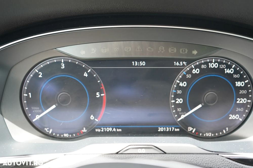 Volkswagen Passat 2.0 TDI DSG (BlueMotion Technology) Highline - 24