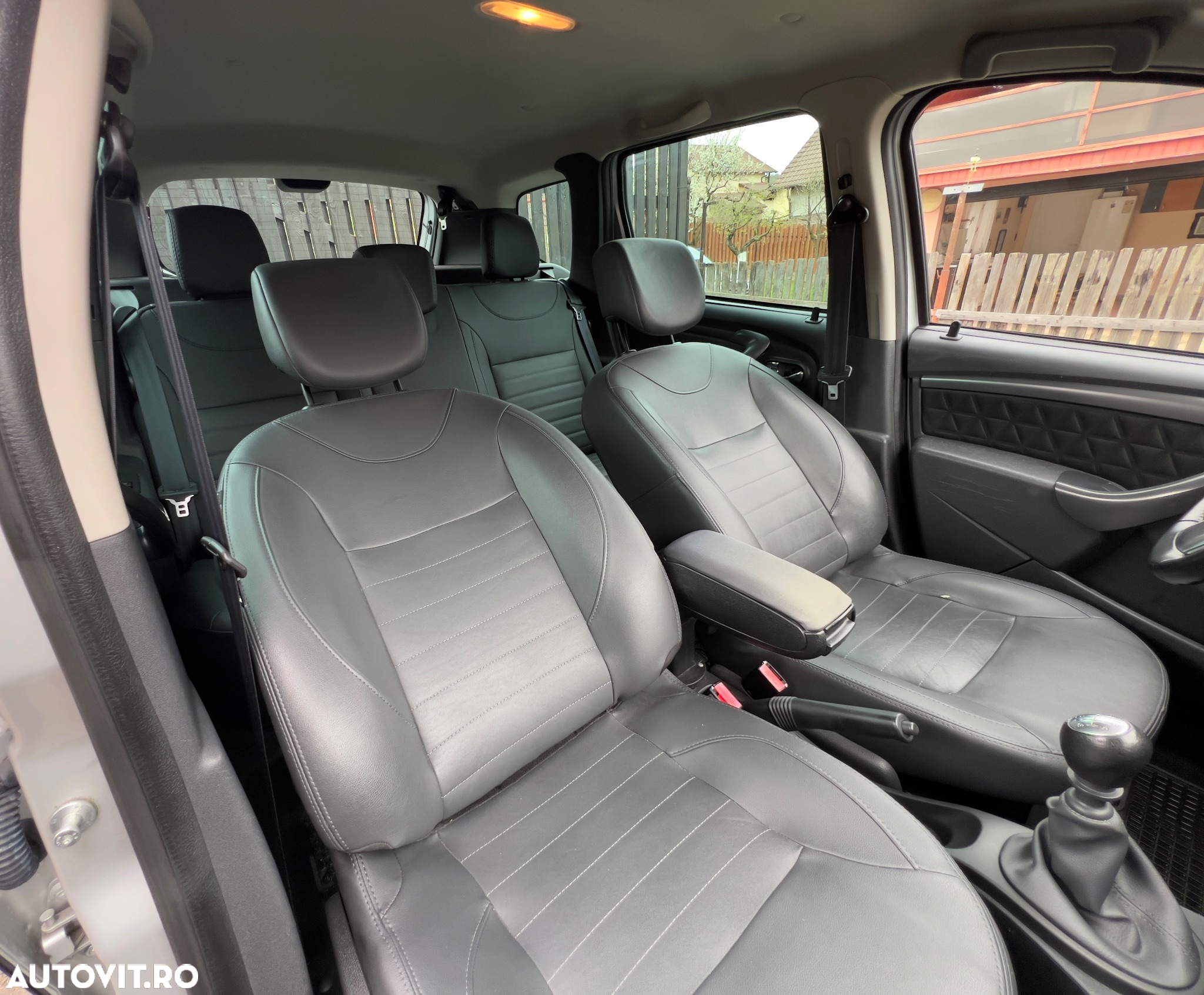 Dacia Duster TCe 125 4x2 Laureate - 20