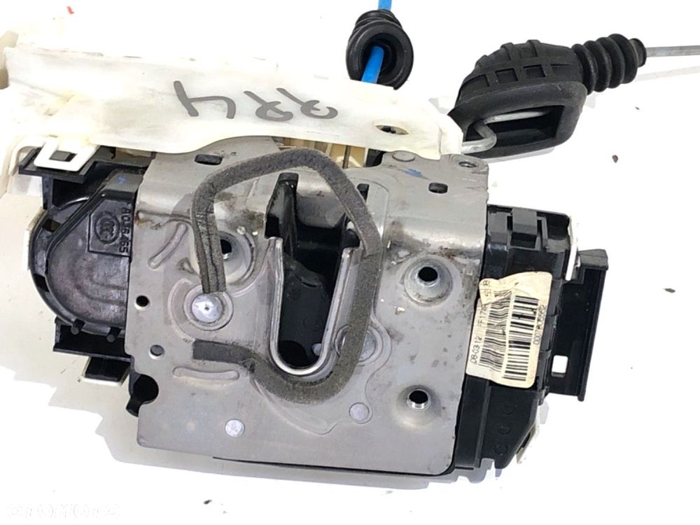 ZAMEK DRZWI PRAWY PRZÓD  MERCEDES-BENZ KLASA E T-Model (S212) 2009 - 2016 E 200 CDI / BlueTEC - 1