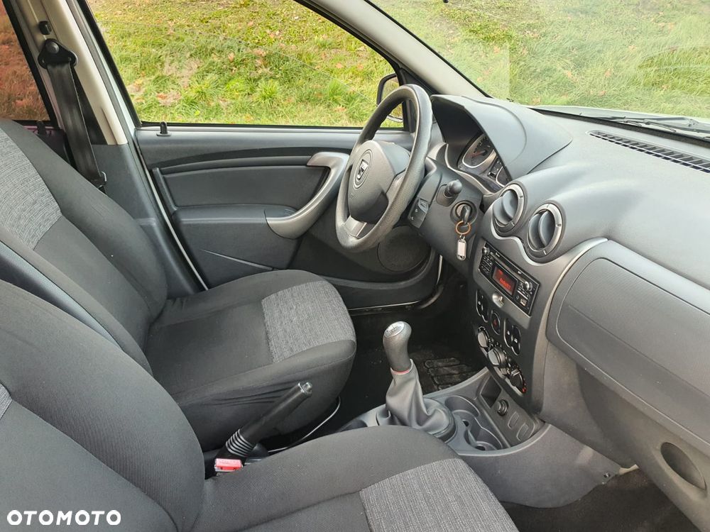 Dacia Duster 1.6 16V 4x2 - 14
