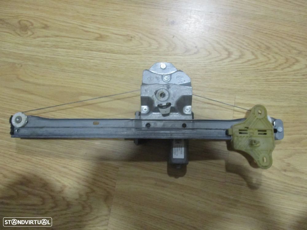 Elevador vidro eletrico frente esquerdo renault clio IV - 2