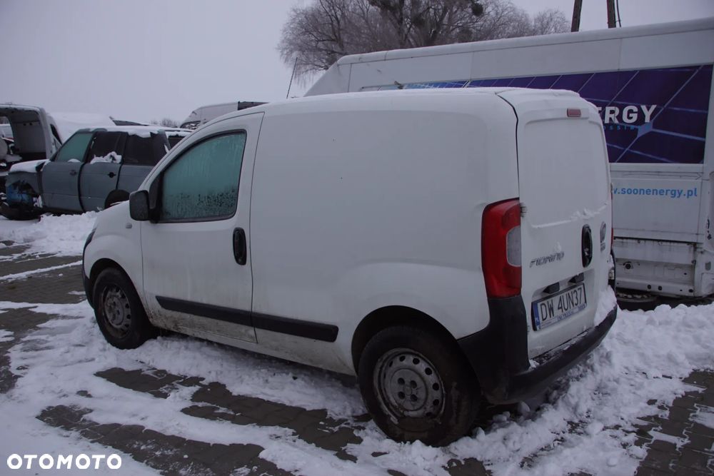 Auto na części - Fiat Fiorino III Lift 1.3 Multijet 73504436 46342387 249 2022R Silnik Skrzynia Drzwi Maska Błotnik Zderzak Szyba Lampa Klamka Deska Kokpit Sterownik Moduł Czujnik Licznik Wyświetlacz Panel Kierownica - 7