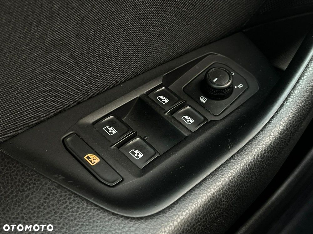 Volkswagen Passat - 15