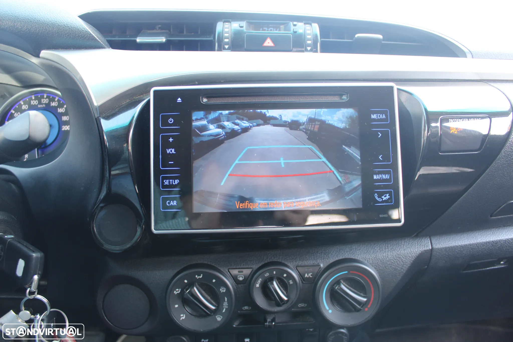 Toyota Hilux 2.4 D-4D 4WD CD Tracker - 11