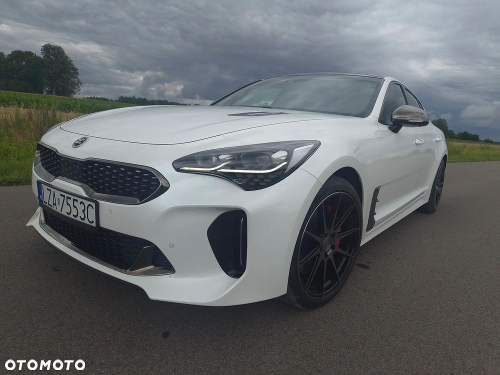 Kia Stinger 3.3 T-GDI AWD GT - 11