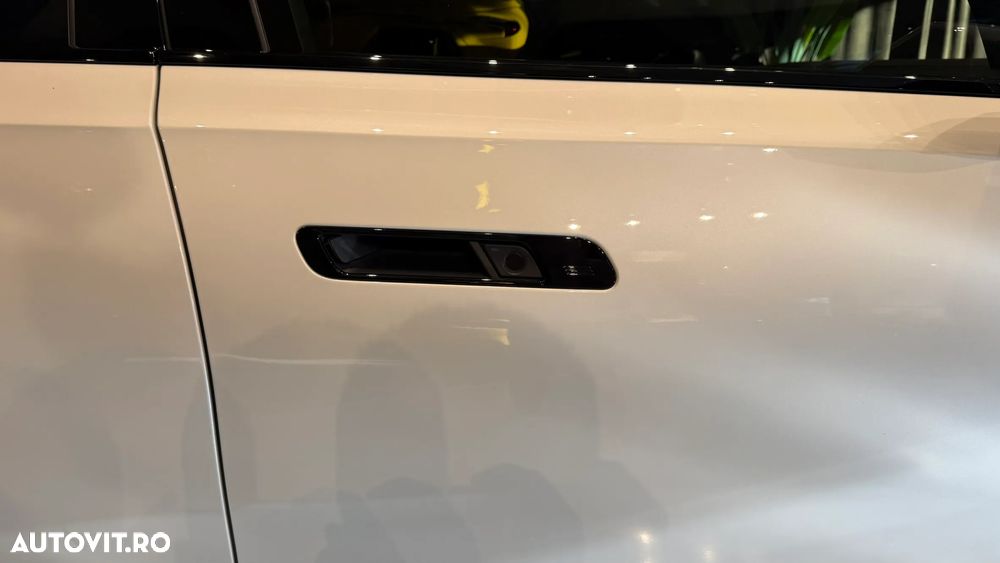 BMW Seria 7 740d xDrive - 13