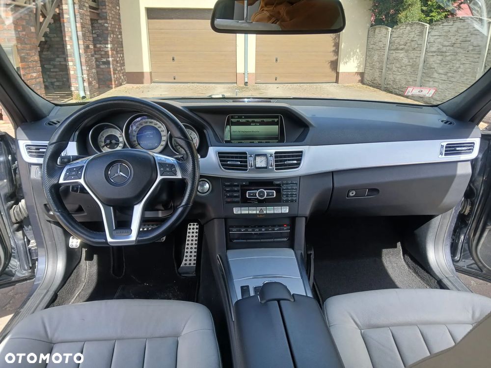 Mercedes-Benz Klasa E 350 4Matic 7G-TRONIC Elegance - 22