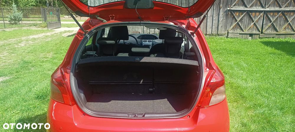 Toyota Yaris 1.3 Luna Premium - 7