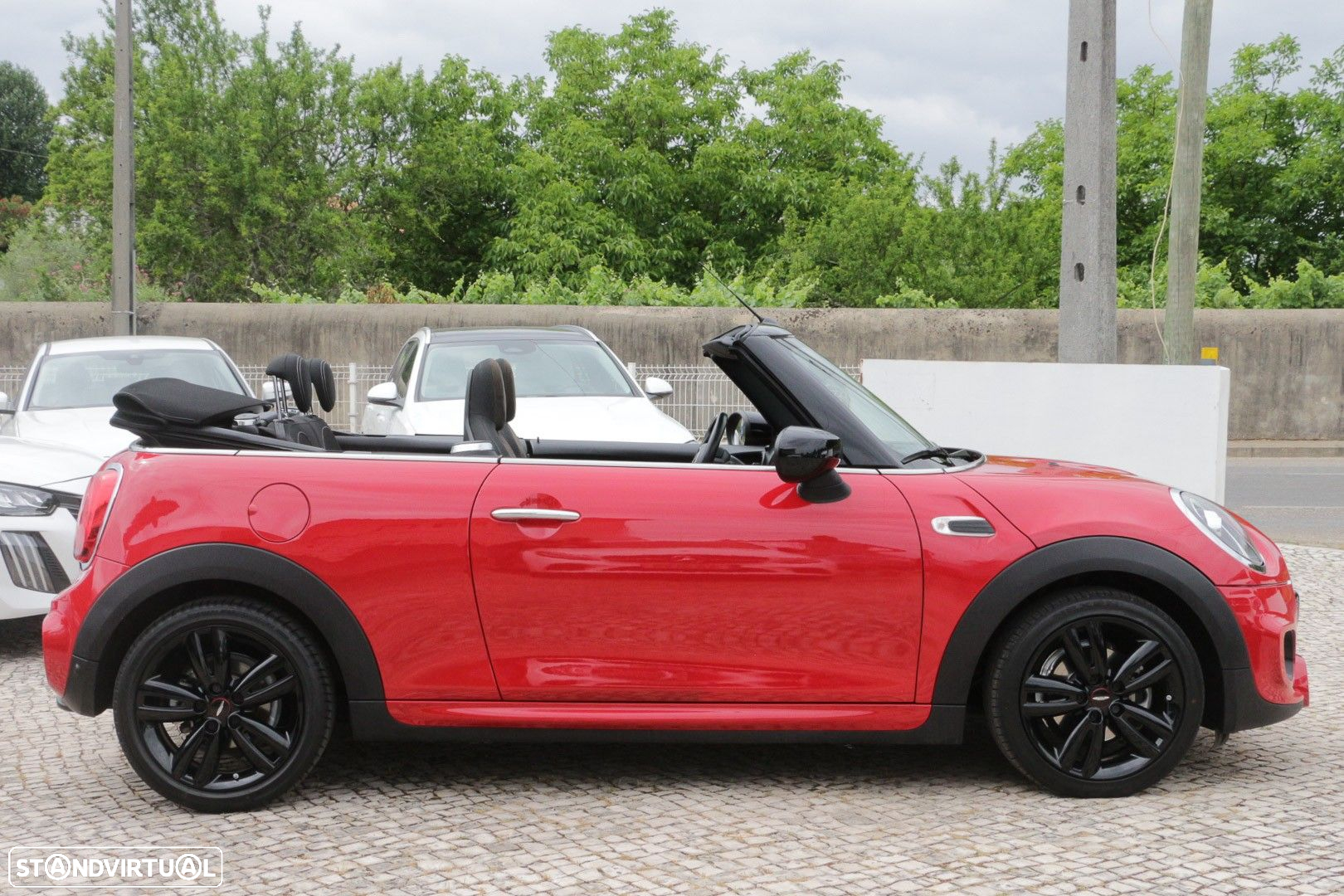 MINI Cabrio Cooper Premium First JCW Auto - 3