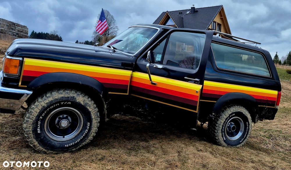 Ford Bronco - 2