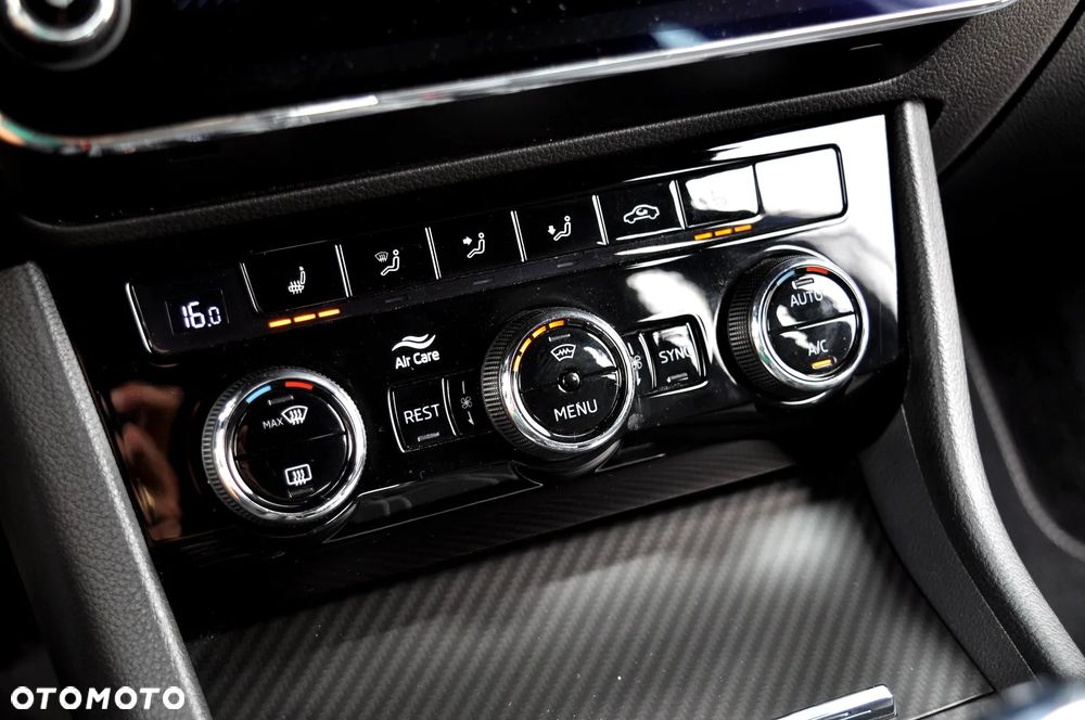 Skoda Superb 1.4 TSI Plug-In Hybrid Sportline DSG - 33