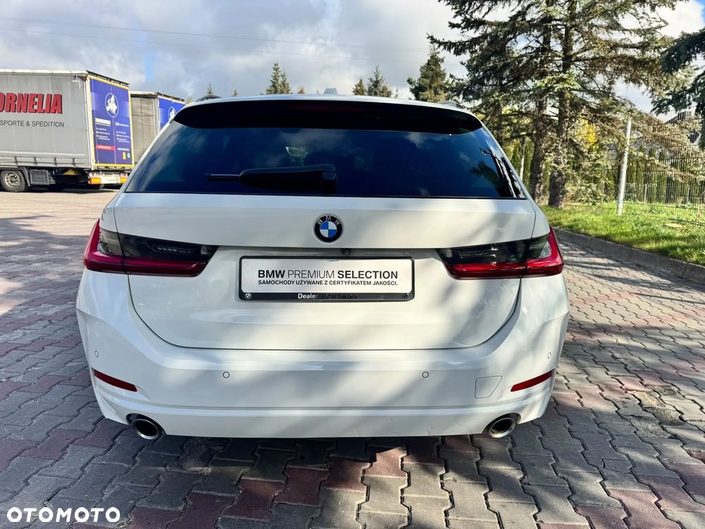 BMW Seria 3 318i - 7