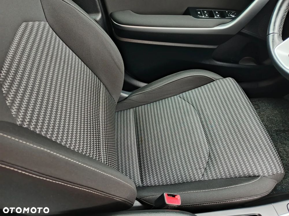 Kia Ceed - 38