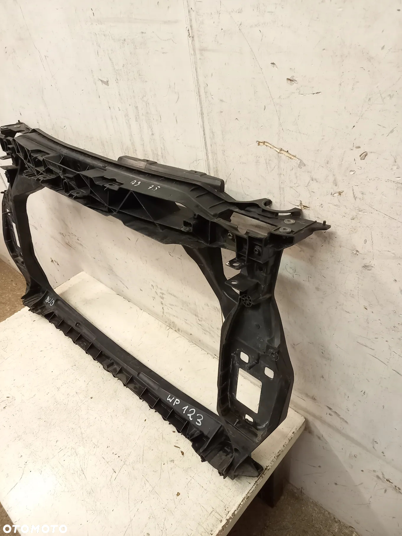 Audi Q3 8U0 wzmocnienie czolowe pas przedni - 4