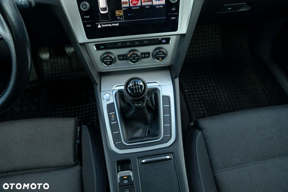 Volkswagen Passat 1.4 TSI ACT (BlueMotion Technology) Comfortline - 21