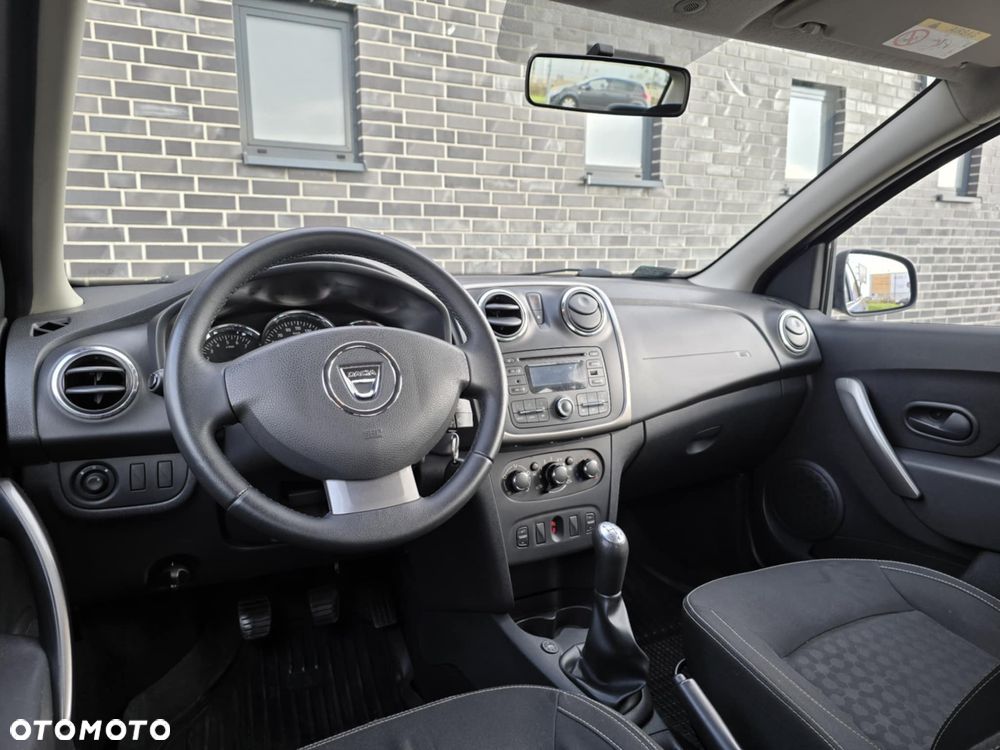 Dacia Logan 1.2 16V SL Celebration - 28