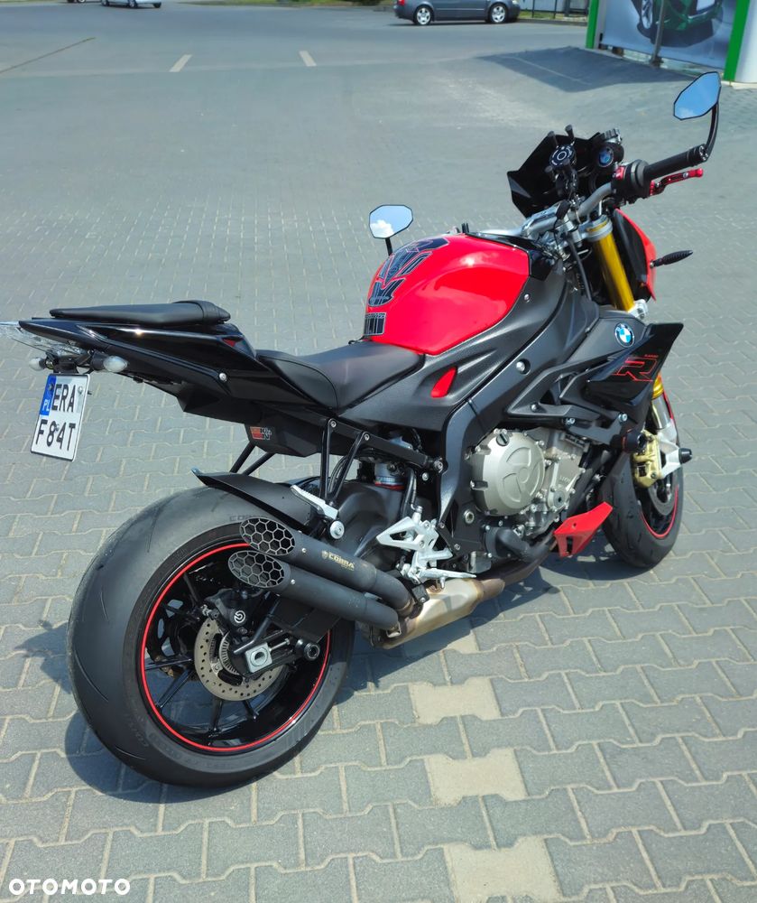 BMW S - 6