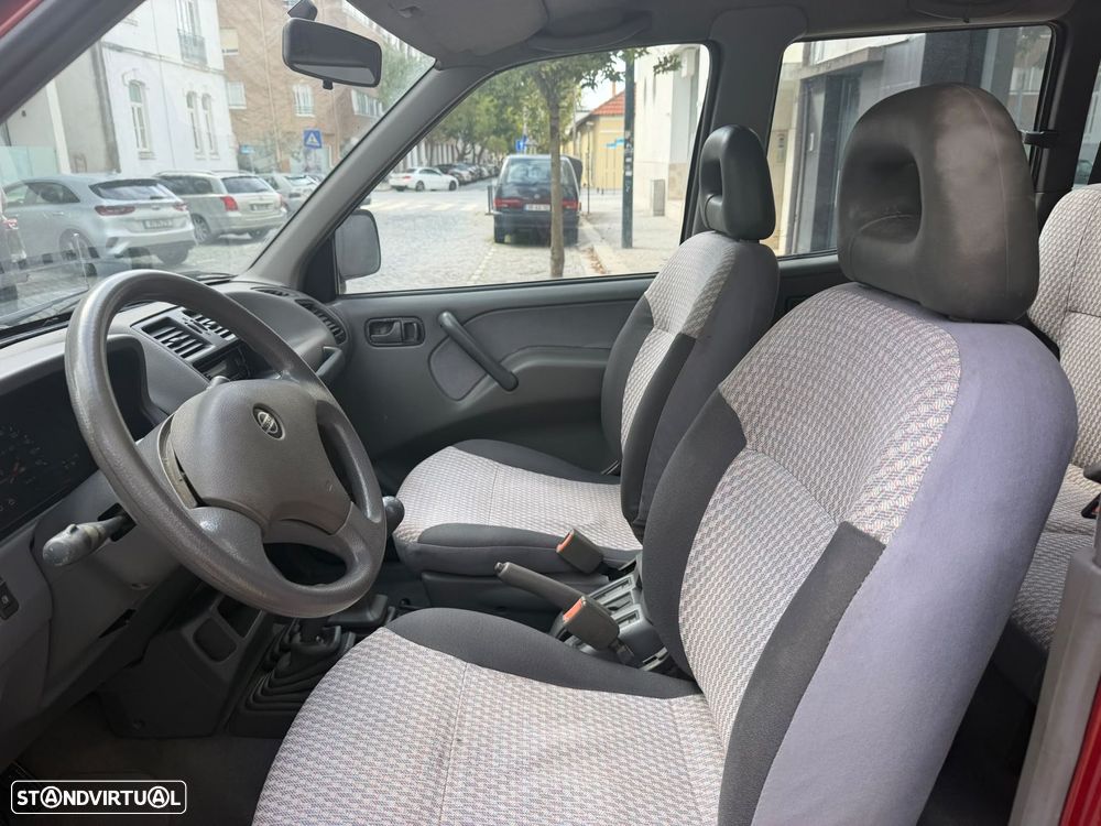Nissan Terrano II 2.7 LX — fotografia 20