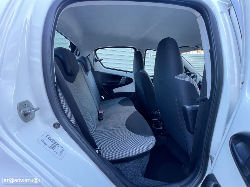 Toyota Aygo 1.0 + AC+VSC - 21