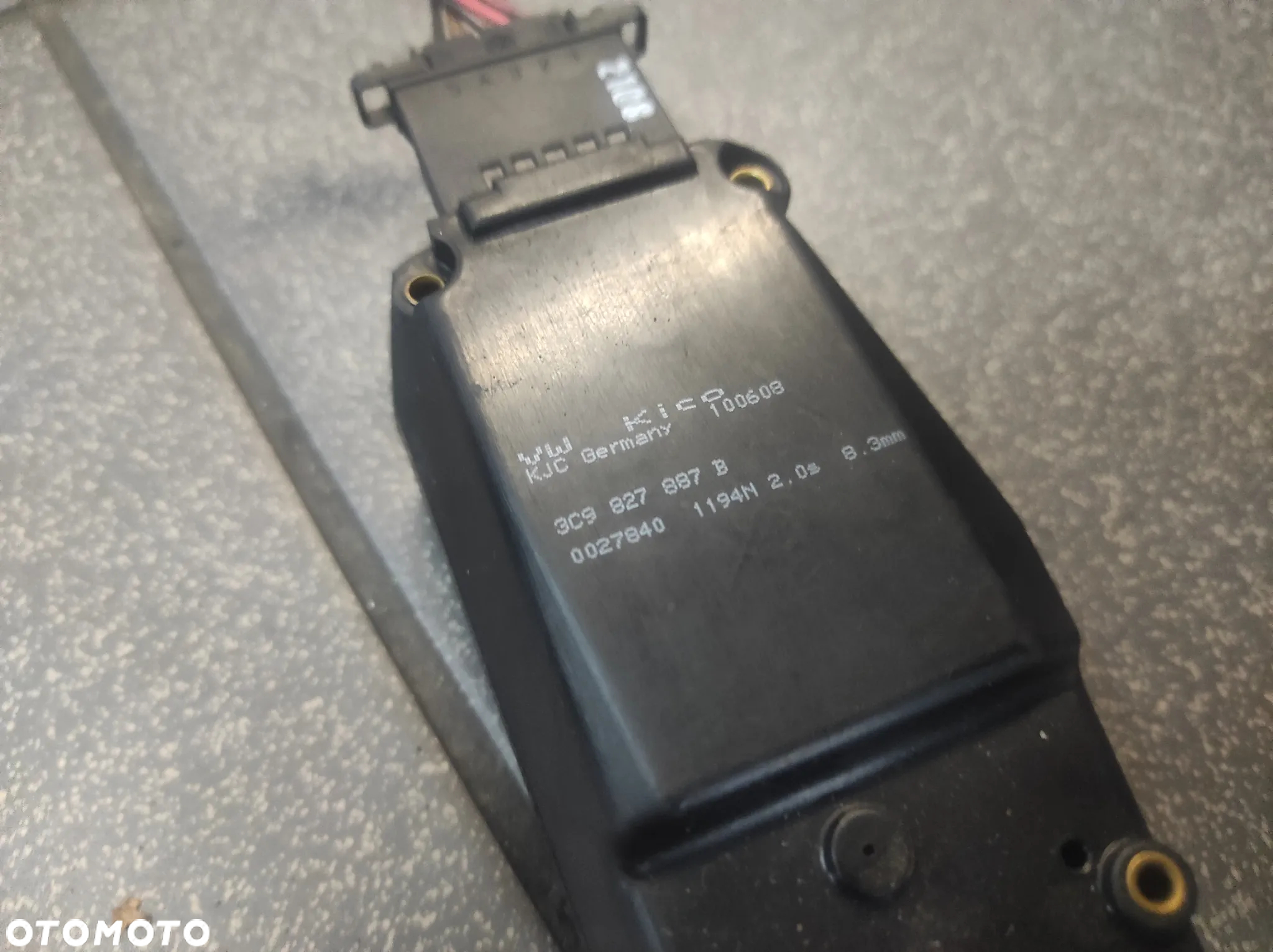 SIŁOWNIK DOCIĄG TYLNEJ KLAPY VW PASSAT B6 B7 3C9827887B WYSYŁKA !!!! - 2
