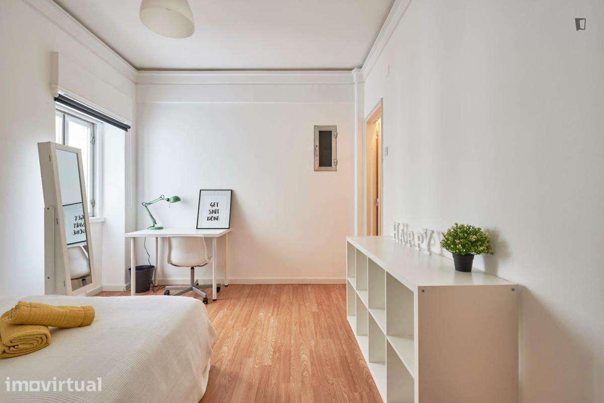 Quarto - localizado em Marquês de Pombal Lisbon - Grande imagem: 2/46