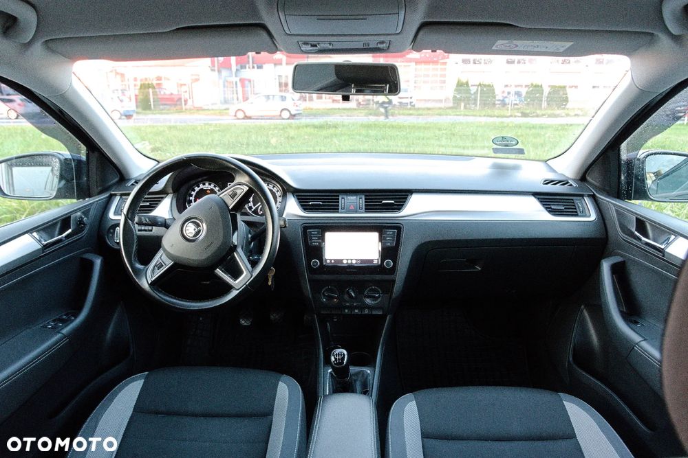 Skoda RAPID 1.6 TDI DPF Ambition - 17