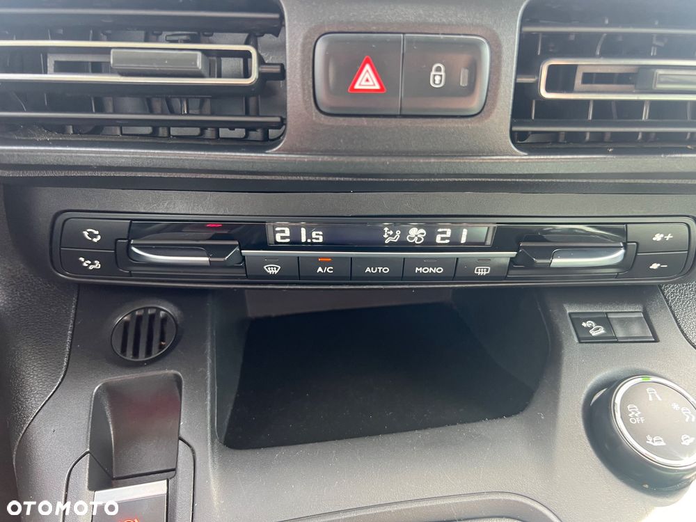 Citroën Berlingo XL 7-Sitzer BlueHDi 130 SHINE - 13