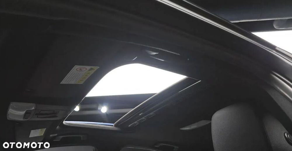 BMW Seria 3 320d Edition M Sport Shadow - 13