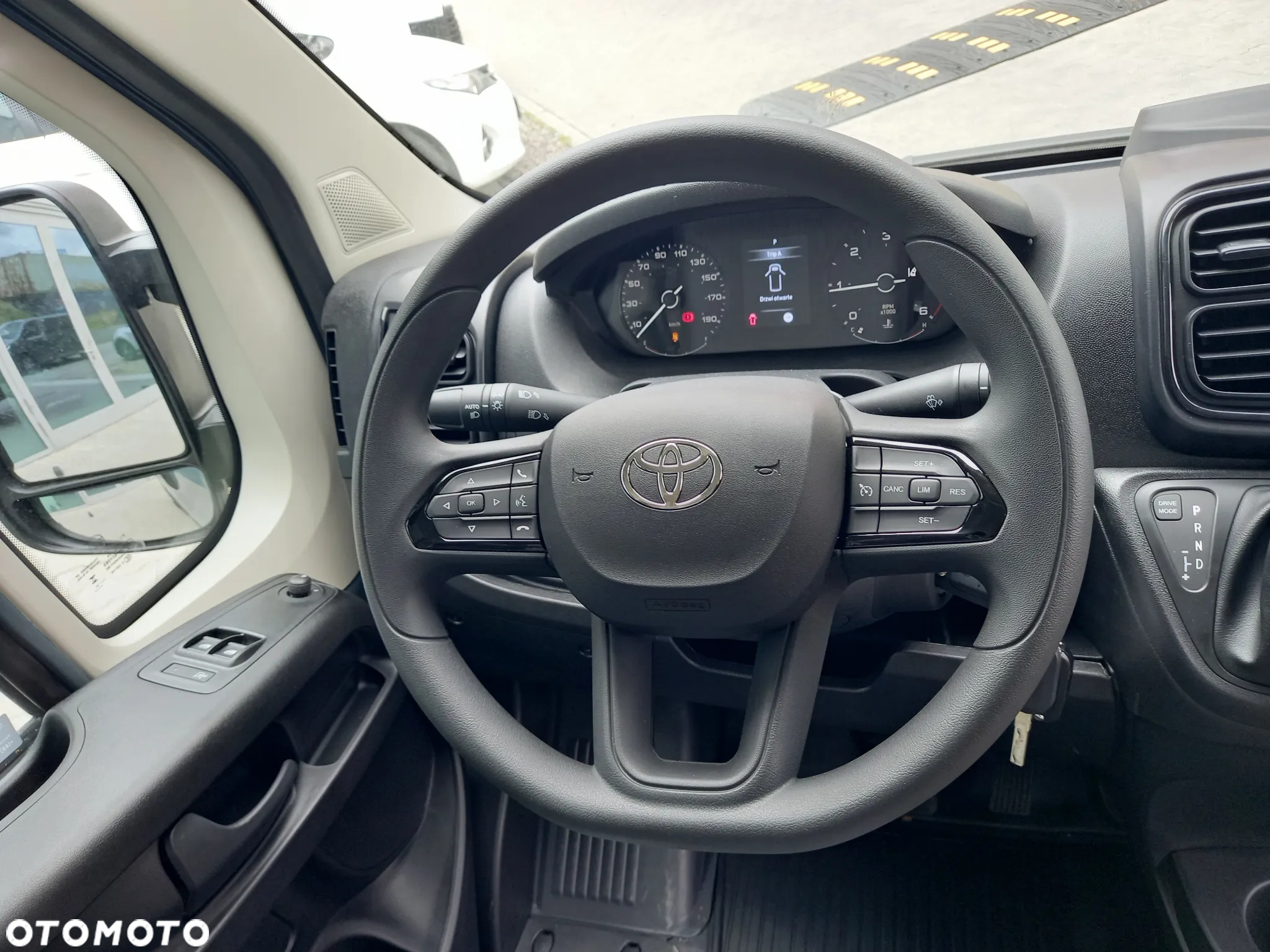 Toyota Proace Max - 13