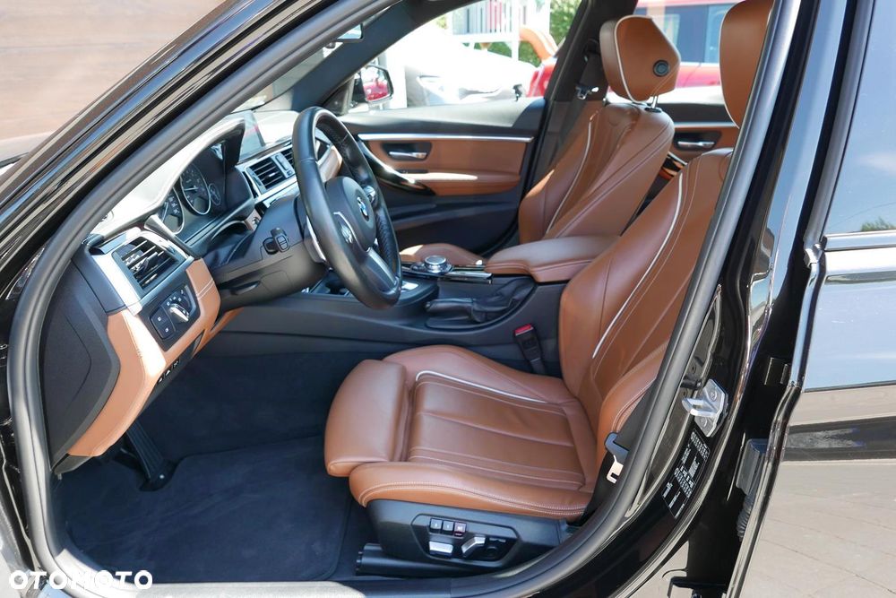 BMW Seria 3 330i M Sport - 22