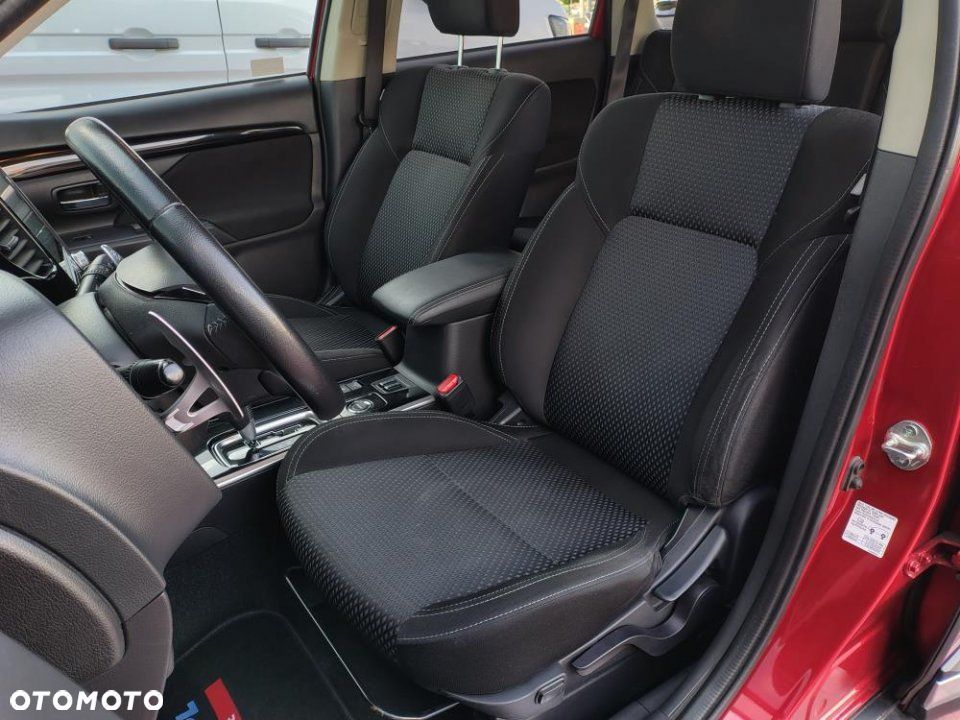Mitsubishi Outlander - 17