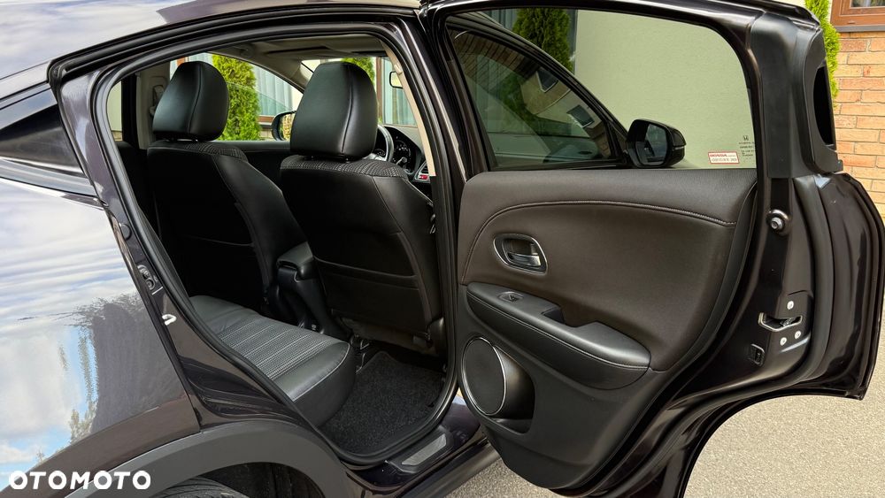 Honda HR-V 1.5 i-VTEC CVT Executive - 18